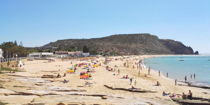 Bãi biển Praia da Luz tại porto