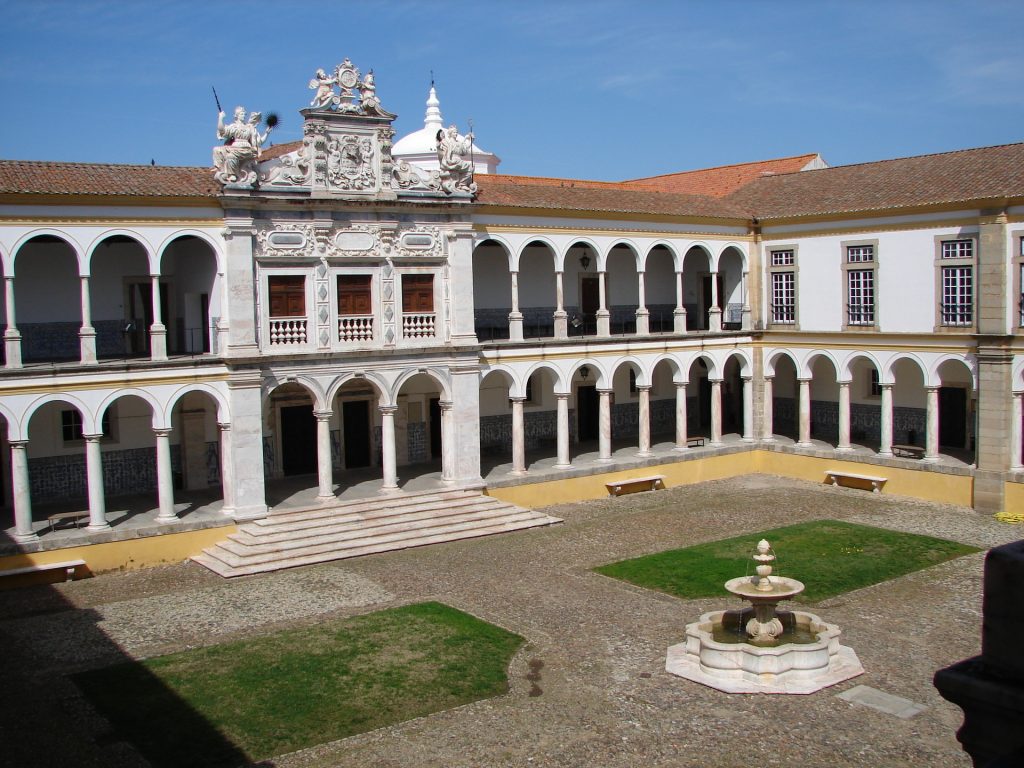trường đại học ở Bồ Đào Nha