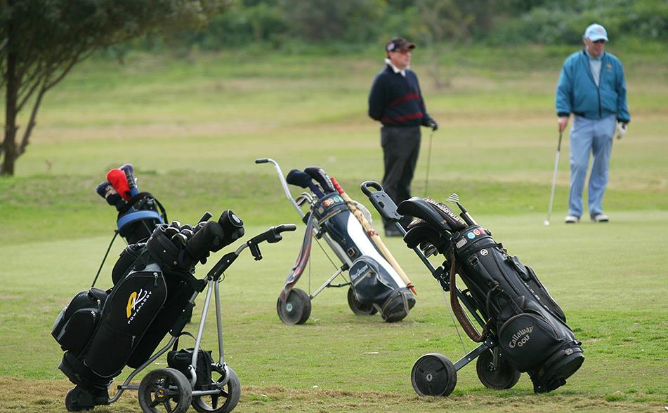 giải trí tại Malta chơi golf