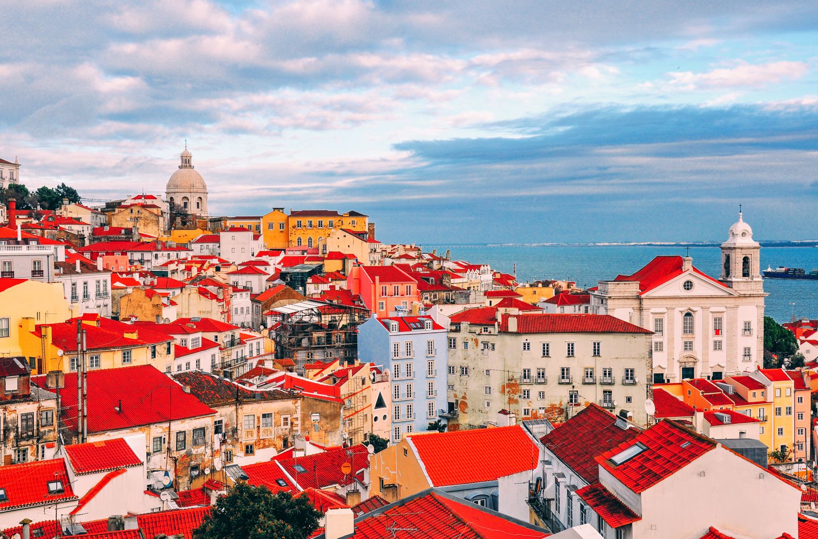 Bồ Đào Nha không chỉ có thị thực vàng mà còn mở rộng định cư với thị thực  xanh