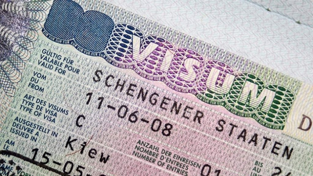 visa loai D cua Hungary so 2