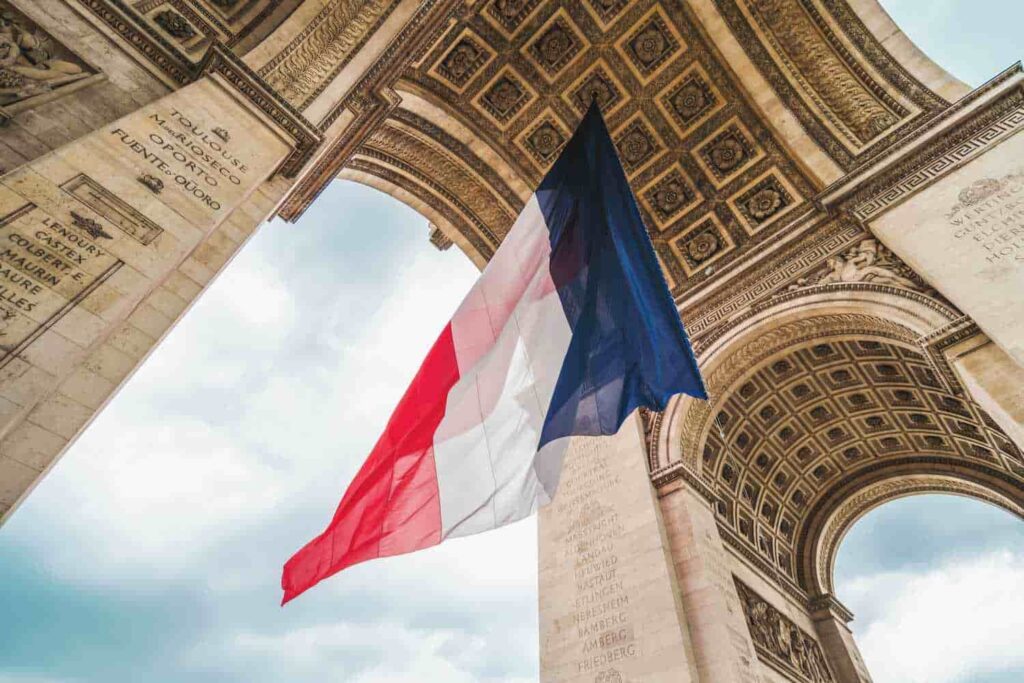 Tiêu chuẩn nhập quốc tịch Pháp