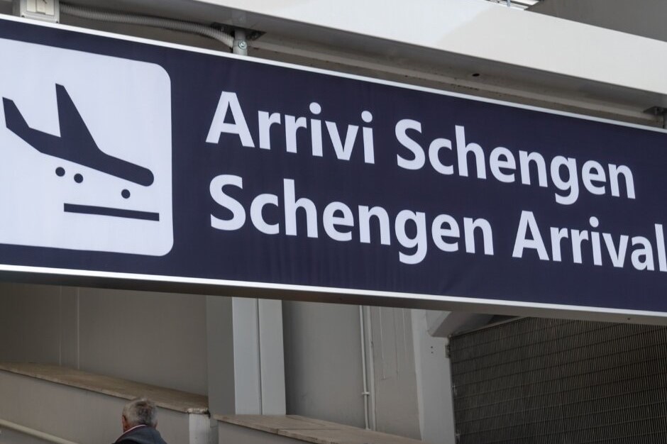 nhập cảnh Schengen