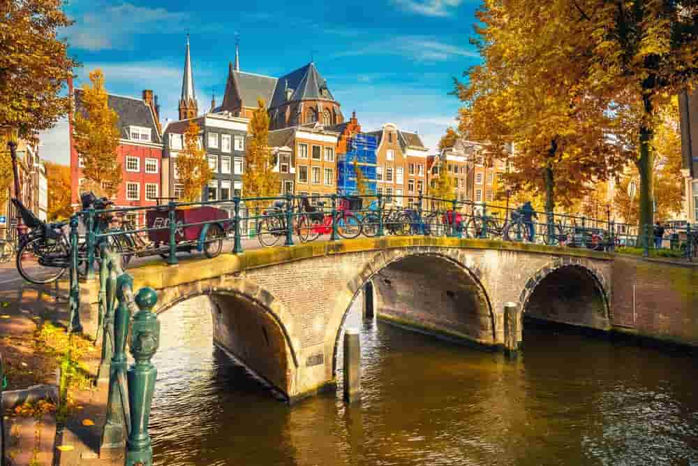 Hà Lan tăng thuế đối với người nước ngoài